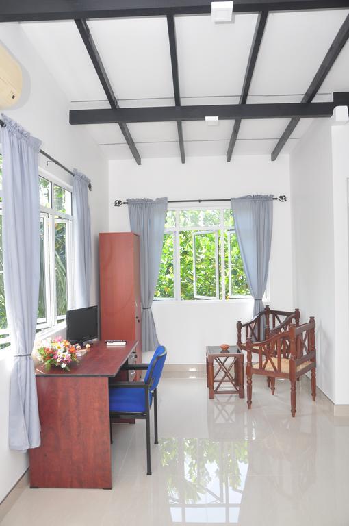 The Fence Bed & Breakfast Bentota Bilik gambar