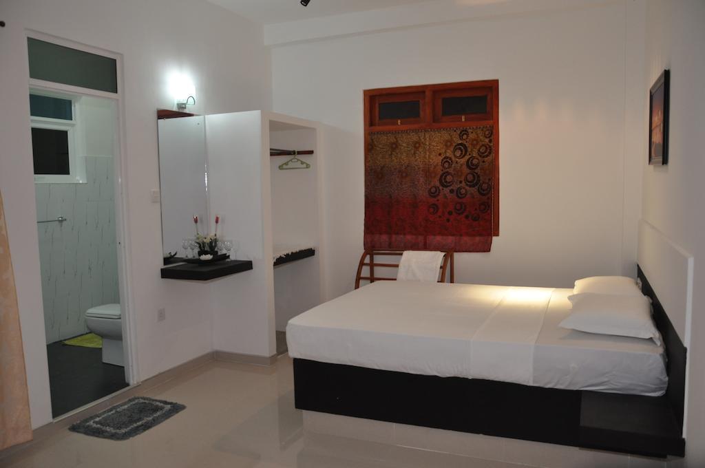 The Fence Bed & Breakfast Bentota Bilik gambar