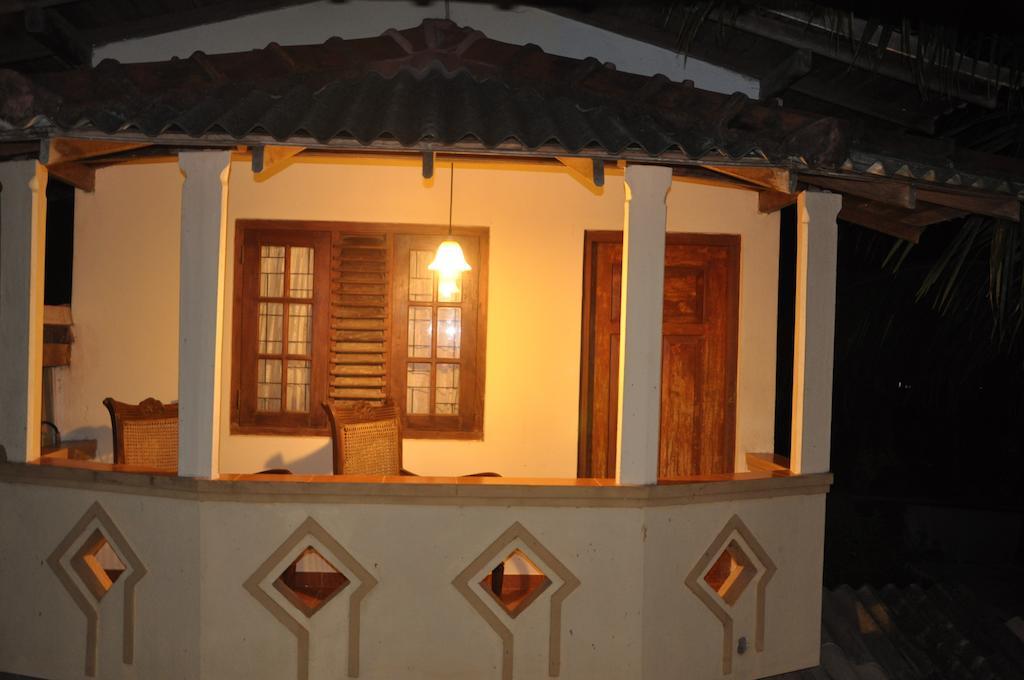 The Fence Bed & Breakfast Bentota Luaran gambar