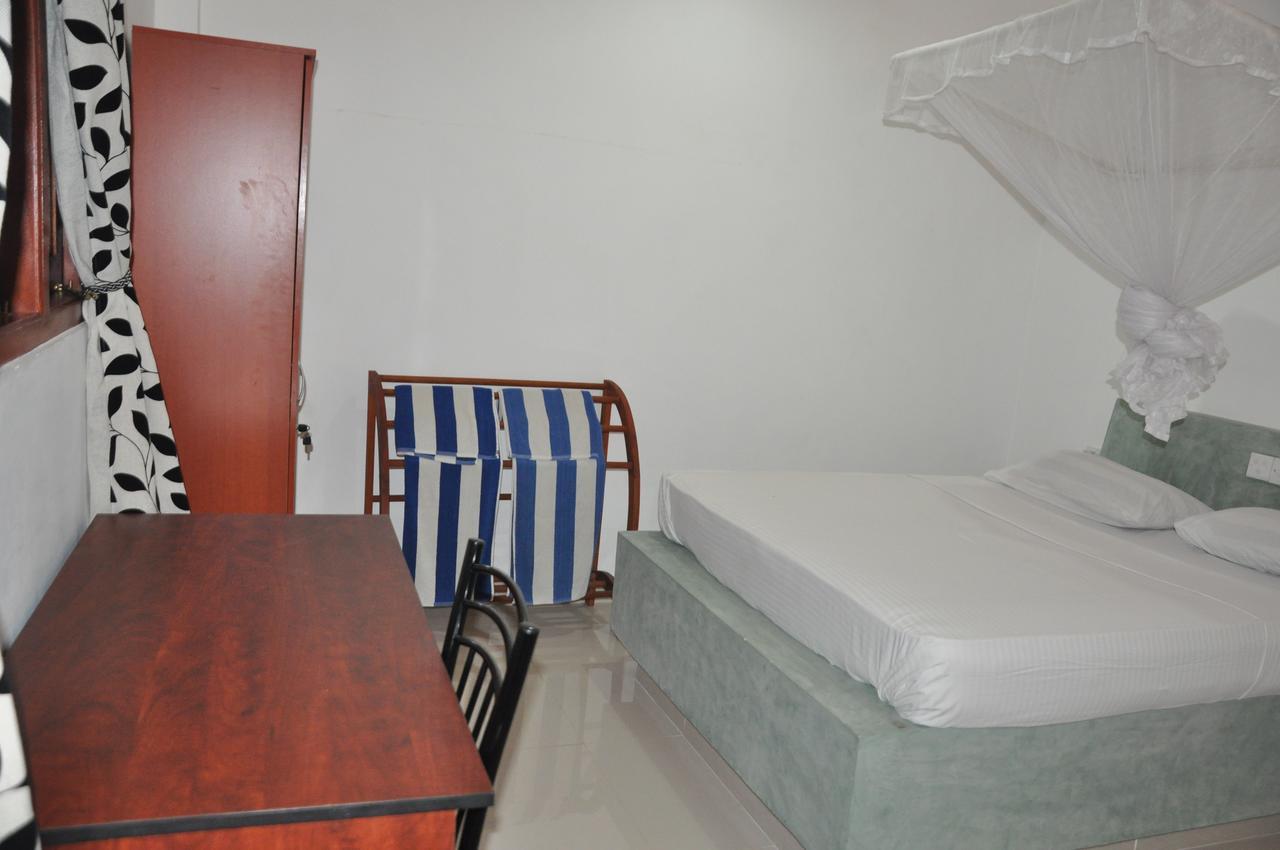 The Fence Bed & Breakfast Bentota Luaran gambar