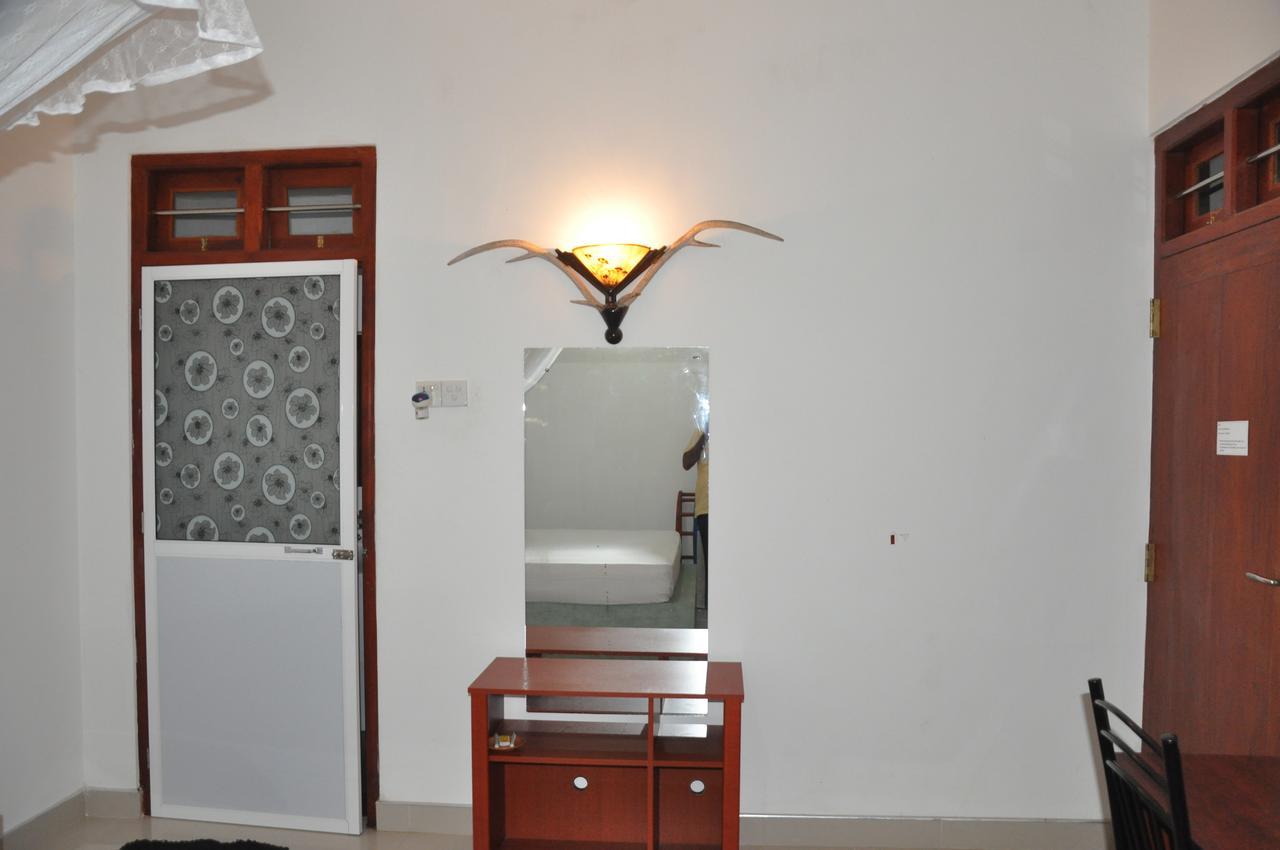 The Fence Bed & Breakfast Bentota Luaran gambar