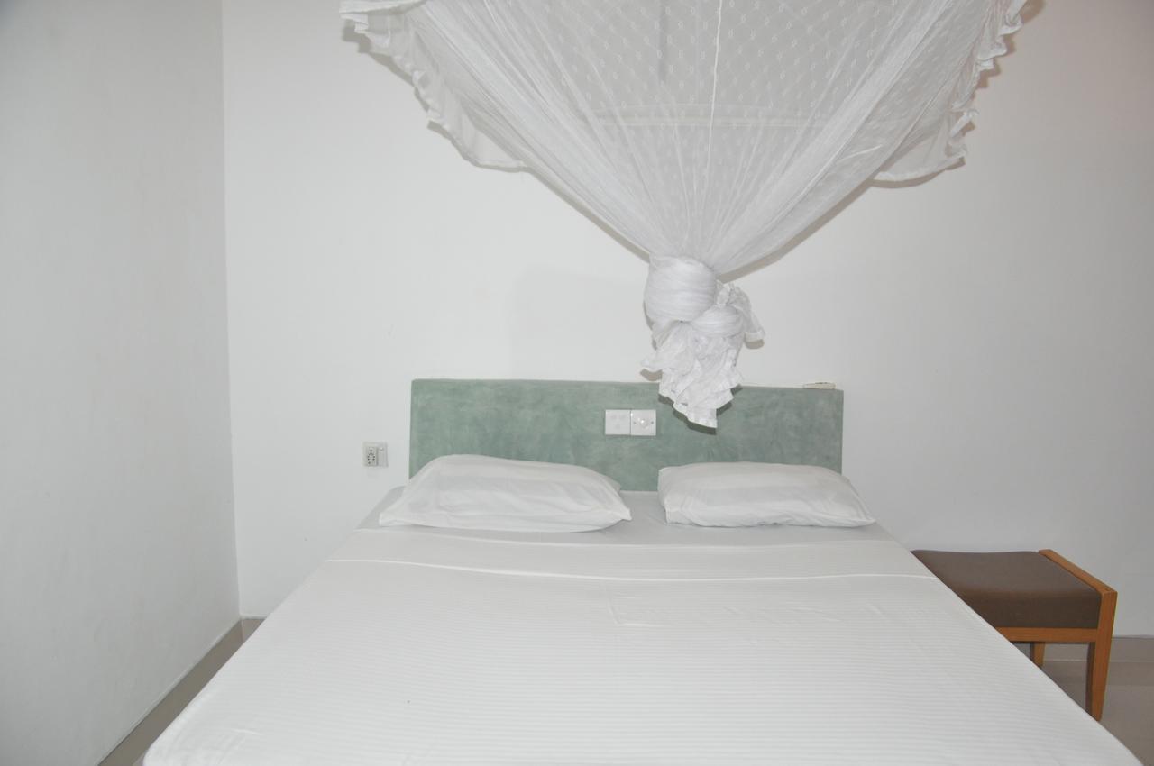The Fence Bed & Breakfast Bentota Luaran gambar